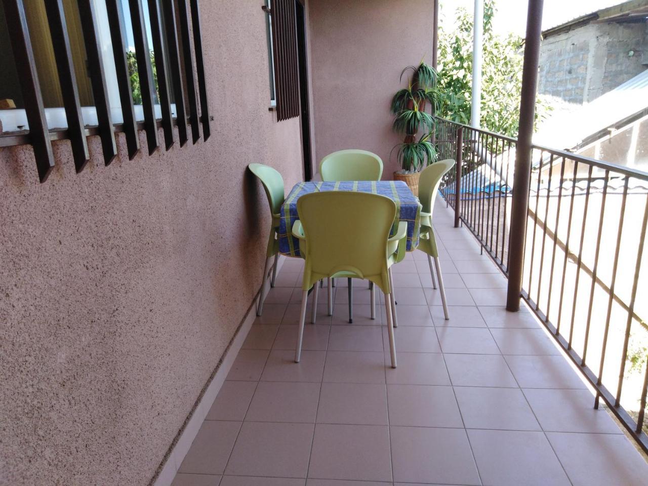Rest Guest House เยเรวาน ภายนอก รูปภาพ