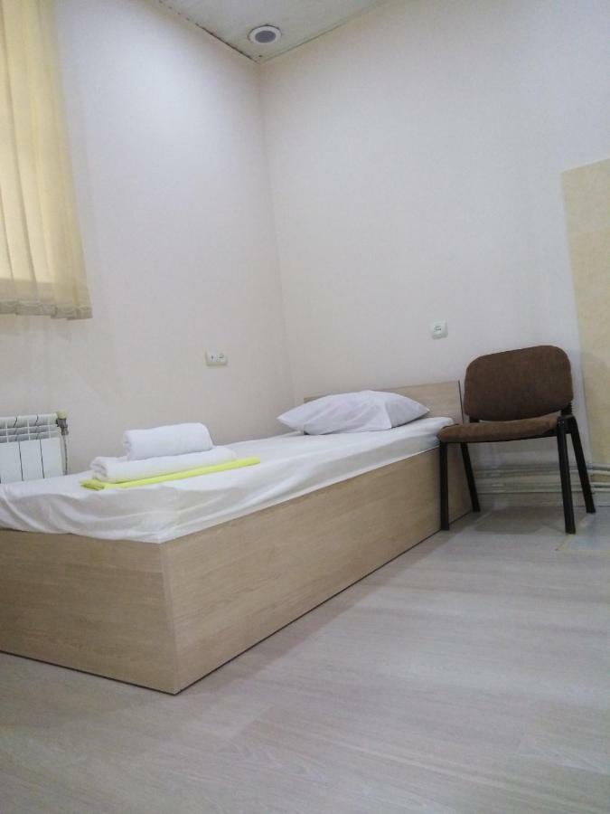 Rest Guest House เยเรวาน ภายนอก รูปภาพ