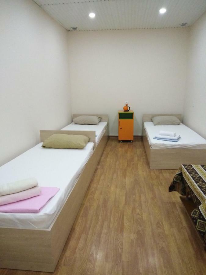 Rest Guest House เยเรวาน ภายนอก รูปภาพ