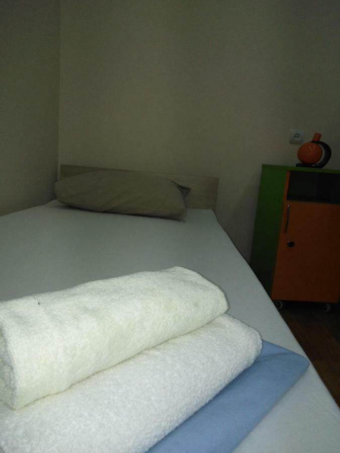 Rest Guest House เยเรวาน ภายนอก รูปภาพ