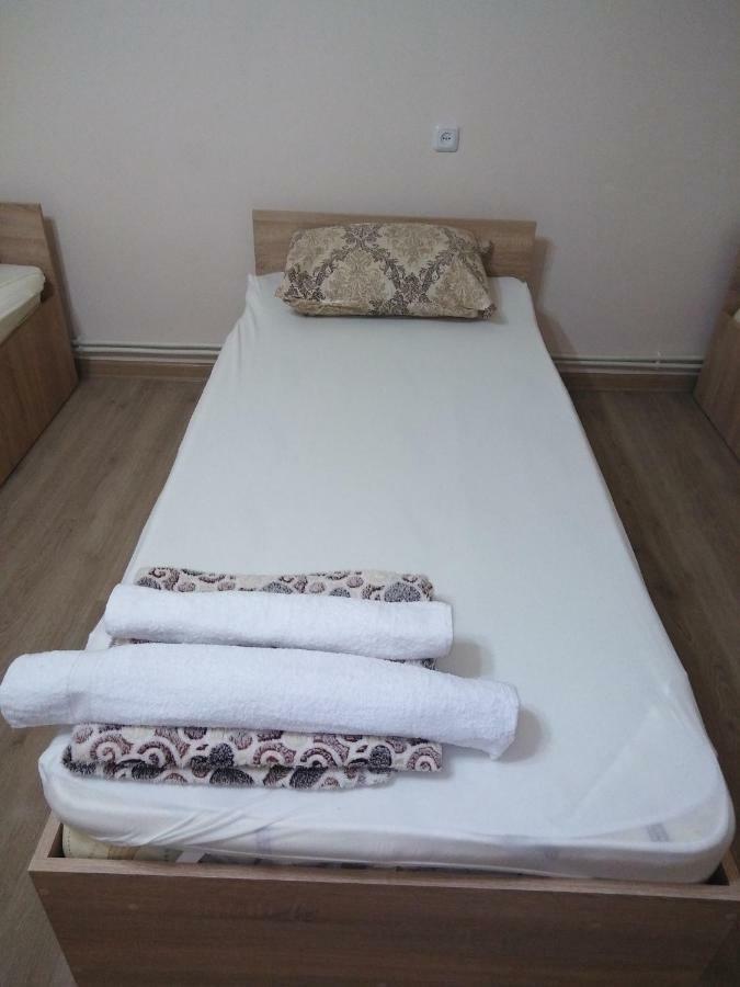 Rest Guest House เยเรวาน ภายนอก รูปภาพ